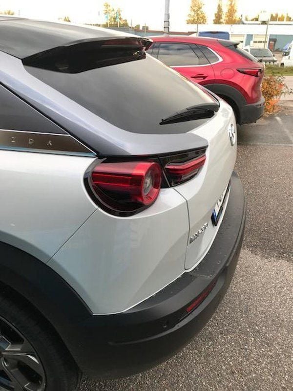 Begagnad Mazda MX30 Edition 105 kW (143 HK) 2020 Vit SUV