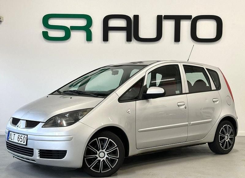 Silver Begagnad 2005 Mitsubishi Colt Halvkombi | 49 900 kr (Lite dyr) - Bild 1/4