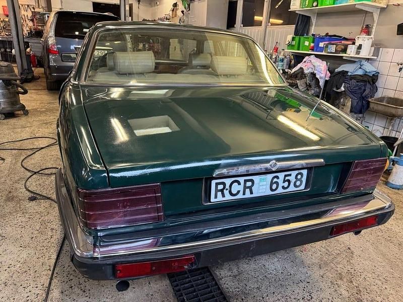 Begagnad Jaguar XJ Sovereign 185 HK (136 kW) 1988 Grön Sedan