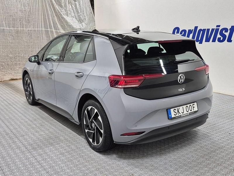 Begagnad VW ID.3 Pro Performance 150 kW (204 HK) 2023 Grå (moonstone grey) Halvkombi