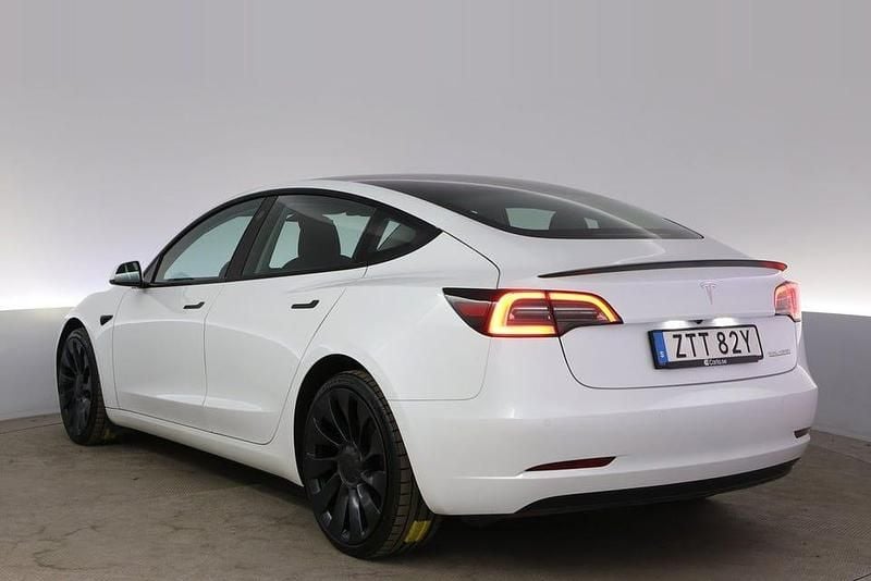Begagnad Tesla Model 3 Performance 461 kW (627 HK) 2022 Vit Sedan