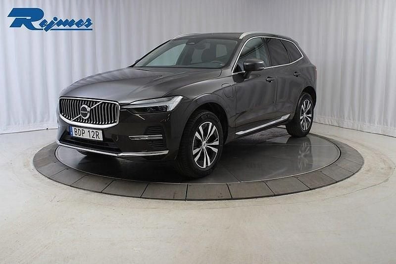 Begagnad Volvo XC60 Core 349 HK (256 kW) 2024 Grå SUV