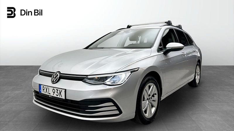 Silver Begagnad 2023 VW Golf VIII Life Kombi | 289 900 kr (Marknadspris) - Bild 1/4