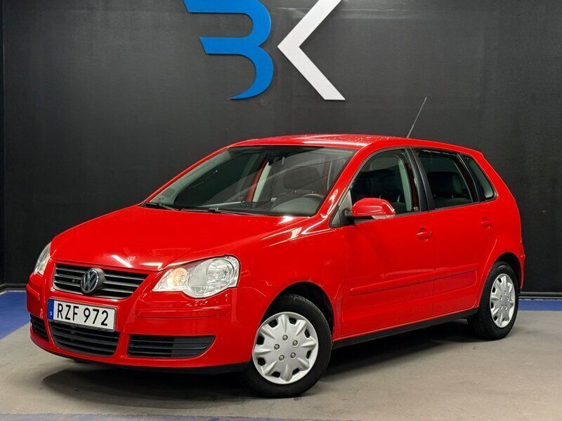 Röd Begagnad 2006 VW Polo Halvkombi | 34 900 kr (Marknadspris) - Bild 1/4