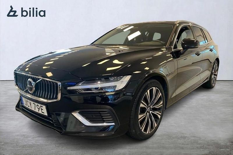 Svart Begagnad 2024 Volvo V60 Core Kombi | 379 900 kr (Marknadspris) - Bild 1/3