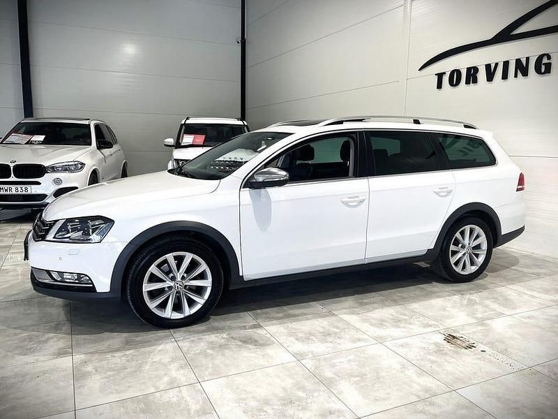 Begagnad VW Passat Alltrack 177 HK (130 kW) 2014 Vit Kombi