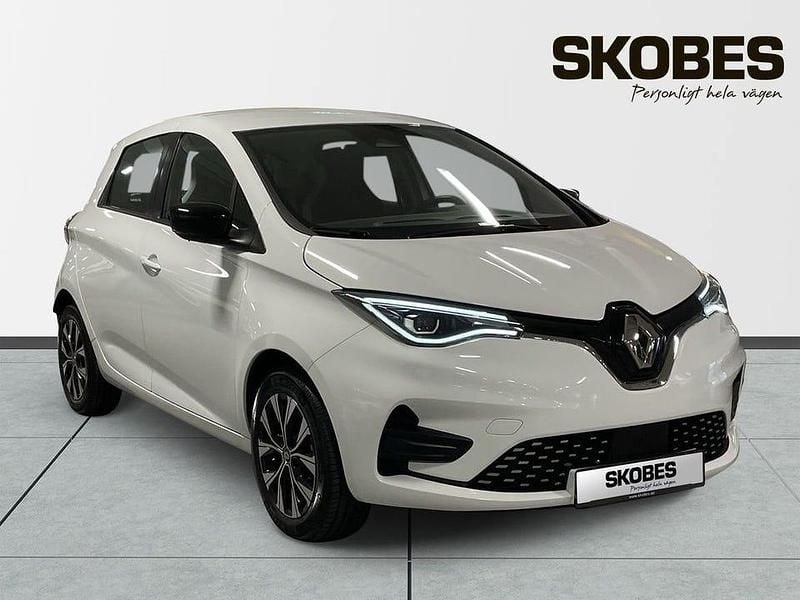 Vit Begagnad 2023 Renault Zoe Evolution Halvkombi | 209 400 kr (Marknadspris) - Bild 1/3