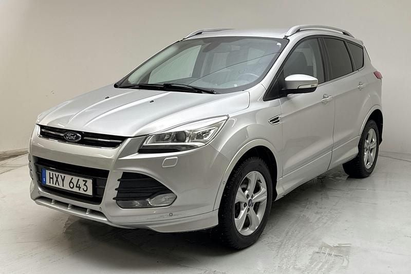 Grå Begagnad 2015 Ford Kuga Titanium X SUV | 85 000 kr (Superpris) - Bild 1/4