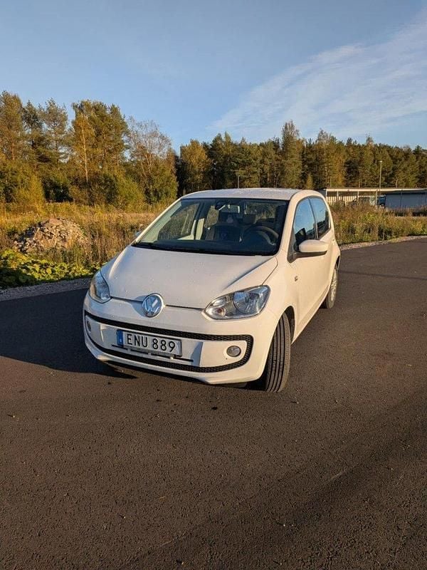 Vit Begagnad 2015 VW up! high up! Halvkombi | 70 000 kr (Bra pris) - Bild 1/4