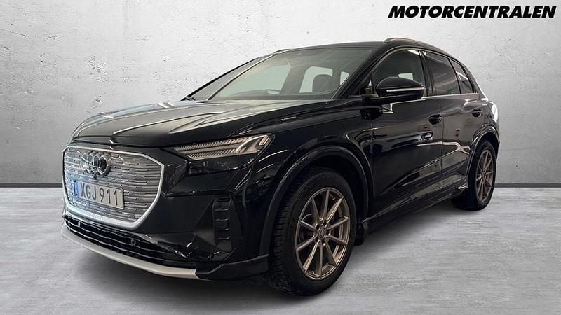 Svart Begagnad 2022 Audi Q4 e-tron Advanced SUV | 379 000 kr (Bra pris) - Bild 1/4