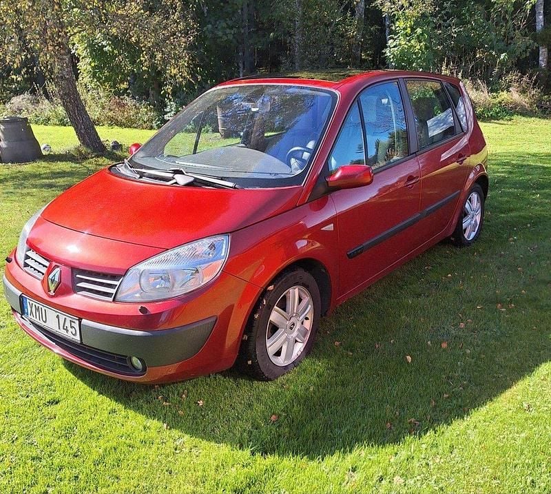 Röd Begagnad 2006 Renault Scénic II Minibuss | 15 500 kr - Bild 1/4