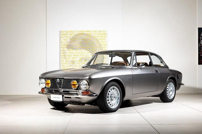 Röd Begagnad 1975 Alfa Romeo GT Junior | 850 000 kr - Bild 1/4