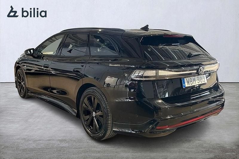 Begagnad VW ID.7 Pro 210 kW (286 HK) 2024 Svart Kombi