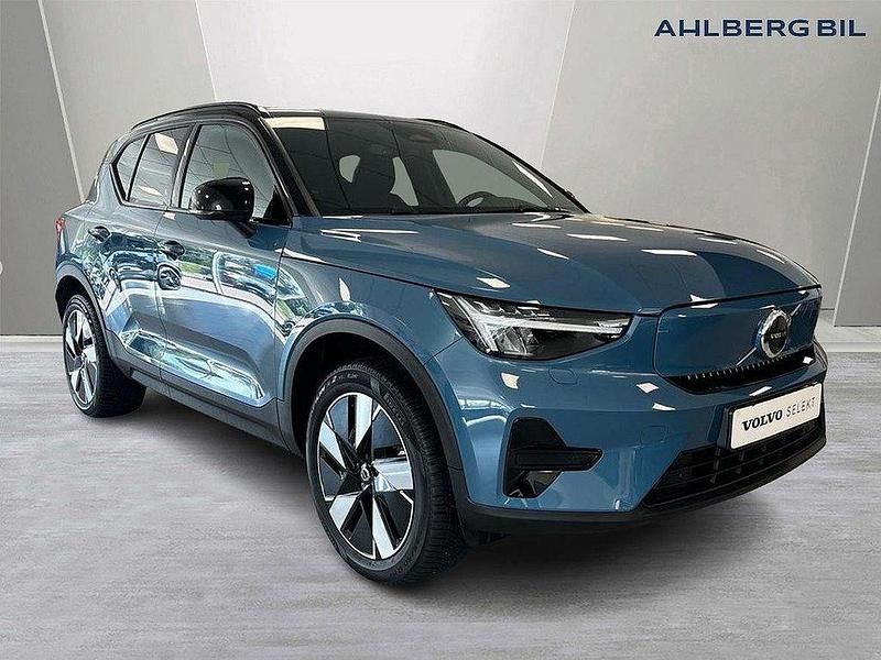 Blå Begagnad 2024 Volvo XC40 Core SUV | 459 500 kr - Bild 1/3