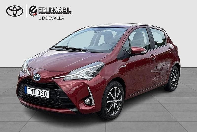 Röd Begagnad 2018 Toyota Yaris Hybrid Edition Halvkombi | 169 000 kr (Bra pris) - Bild 1/3