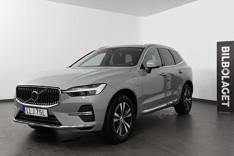 Grå Begagnad 2024 Volvo XC60 Core SUV | 479 800 kr (Superpris) - Bild 1/4