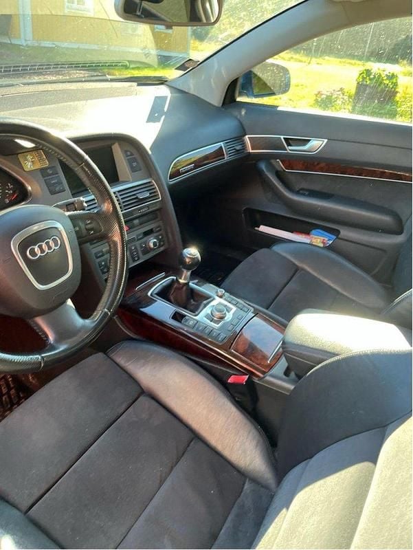 Blå Begagnad 2006 Audi A6 Proline Kombi | 35 000 kr (Marknadspris) - Bild 1/4