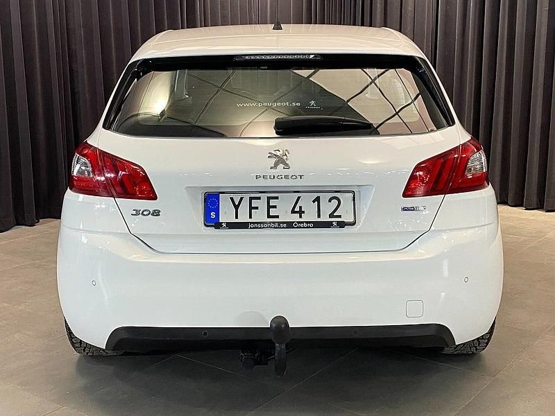 Begagnad Peugeot 308 131 HK (96 kW) 2016 Vit Halvkombi