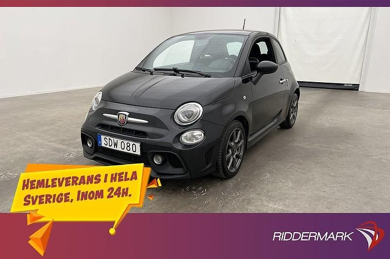 Svart Begagnad 2018 Abarth 595 Halvkombi | 139 800 kr (Marknadspris) - Bild 1/3