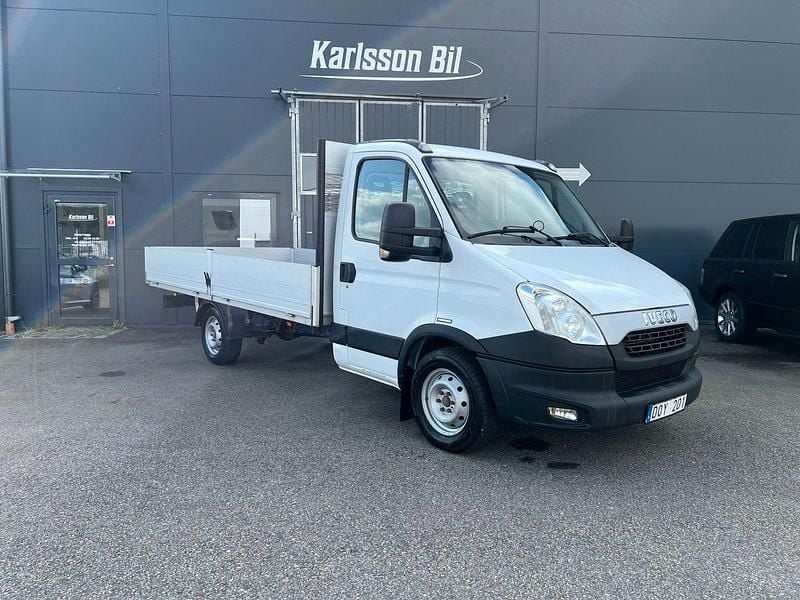 Vit Begagnad 2013 Iveco Daily Van | 125 000 kr (Marknadspris) - Bild 1/4