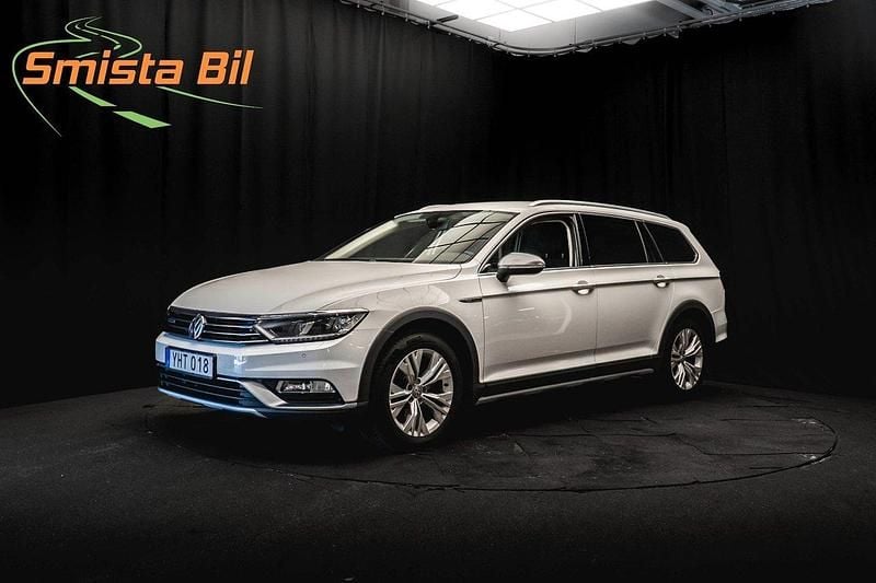 Vit Begagnad 2016 VW Passat Alltrack Kombi | 199 800 kr (Marknadspris) - Bild 1/3