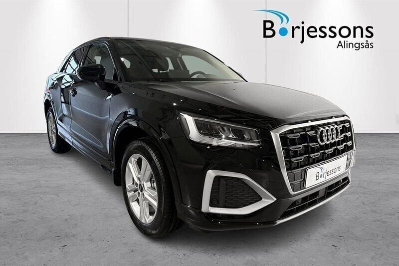 Svart Ny 2024 Audi Q2 Advanced Plus SUV | 325 000 kr (Bra pris) - Bild 1/4