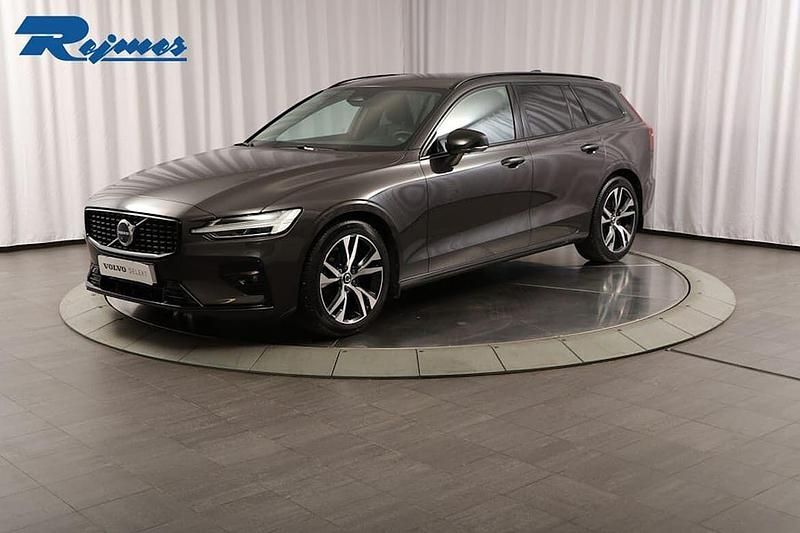 Begagnad 2024 Volvo V60 Kombi | 389 900 kr (Lite dyr) - Bild 1/4