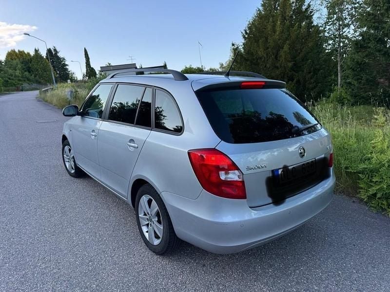 Silver Begagnad 2014 Skoda Fabia Ambiente Kombi | 90 000 kr (Marknadspris) - Bild 1/4