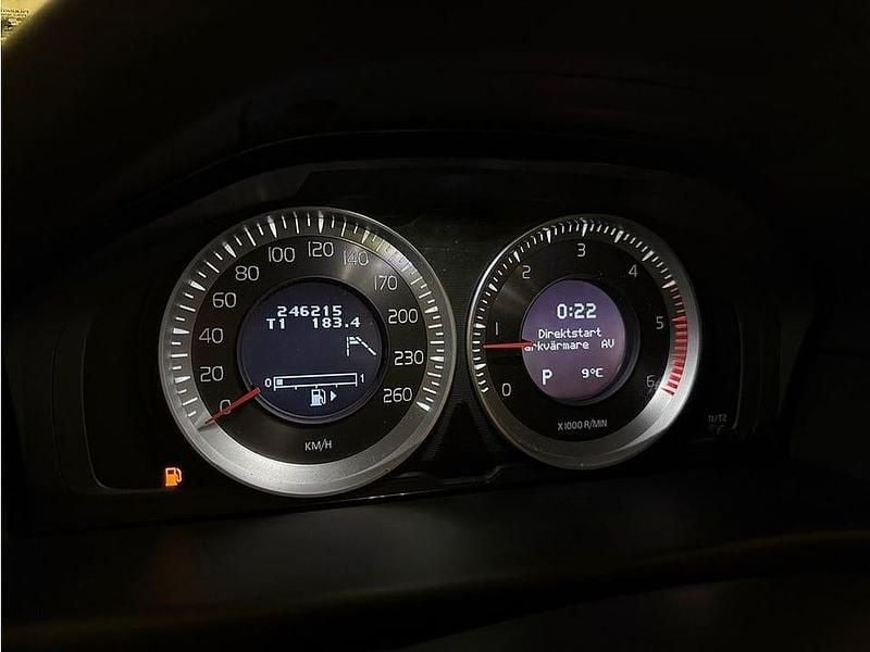 Begagnad Volvo XC70 Summum 215 HK (158 kW) 2013 Svart Kombi