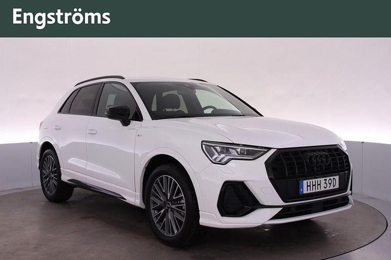 Vit Begagnad 2022 Audi Q3 S-Line SUV | 359 000 kr (Marknadspris) - Bild 1/4