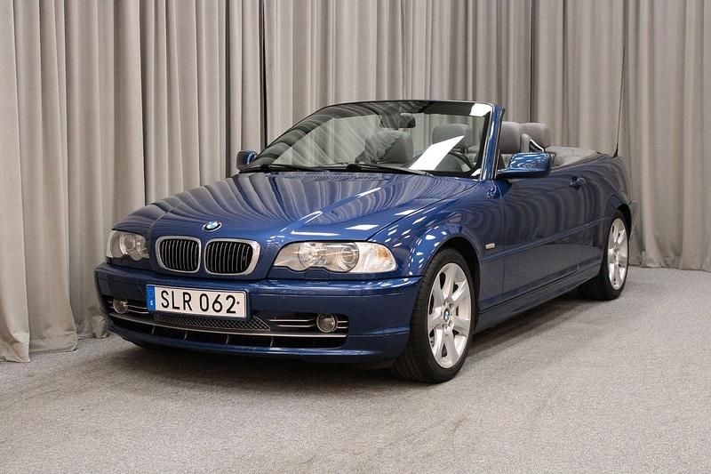 Blå Begagnad 2001 BMW 330 Cabriolet Cab | 99 900 kr (Superpris) - Bild 1/4