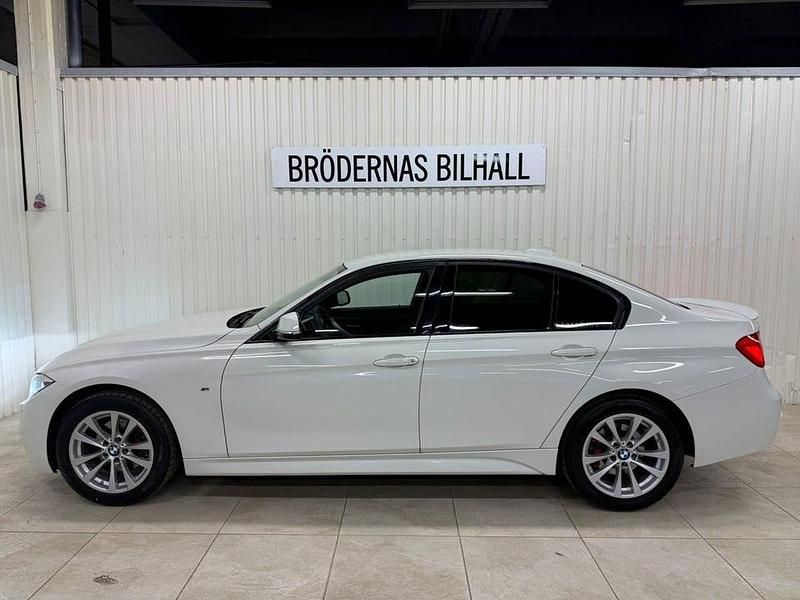 Begagnad BMW 320 M Sport 184 HK (135 kW) 2014 Vit Sedan