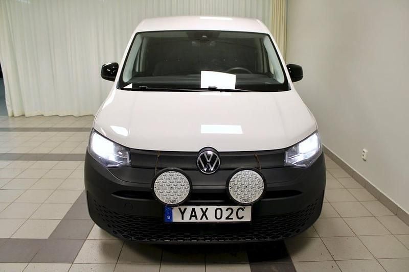 Begagnad VW Caddy 75 HK (55 kW) 2021 Vit Minibuss