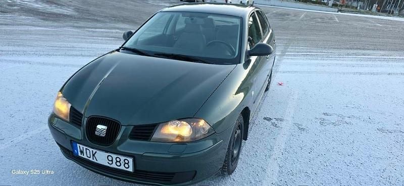Begagnad 2004 Seat Ibiza | 25 000 kr (Marknadspris) - Bild 1/4