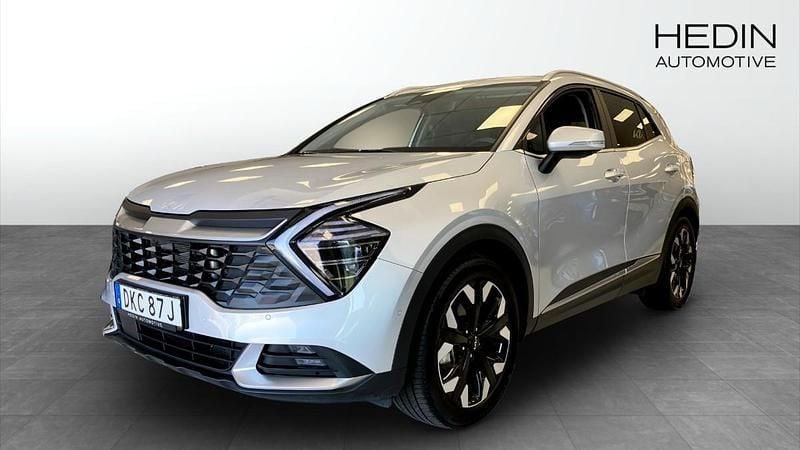 Grå (silver) Begagnad 2024 Kia Sportage Advance SUV | 414 900 kr (Marknadspris) - Bild 1/4