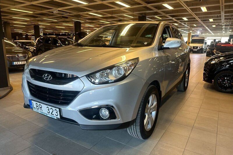 Silver Begagnad 2010 Hyundai ix35 SUV | 74 900 kr (Marknadspris) - Bild 1/4