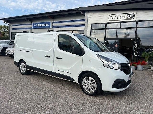 Vit Begagnad 2017 Renault Trafic Van | 169 000 kr (Marknadspris) - Bild 1/4
