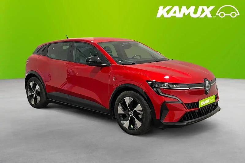 Begagnad Renault Mégane IV 96 kW (131 HK) 2023 Röd Halvkombi