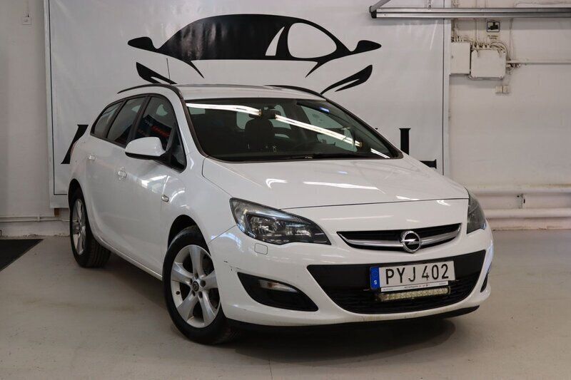 Vit Begagnad 2015 Opel Astra Active Kombi | 54 900 kr (Marknadspris) - Bild 1/4