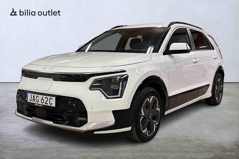 Vit Begagnad 2023 Kia e-Niro SUV | 339 900 kr - Bild 1/1