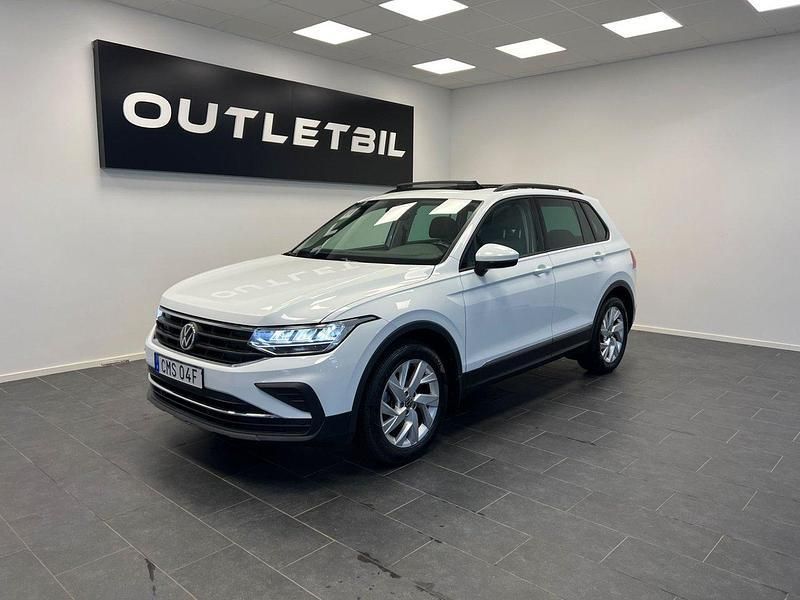 Vit Begagnad 2021 VW Tiguan SUV | 279 900 kr (Marknadspris) - Bild 1/4