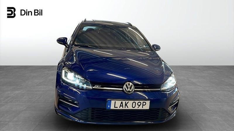 Begagnad VW Golf VII R-line 150 HK (110 kW) 2019 Mörkblå Kombi
