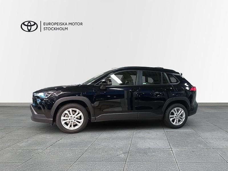 Begagnad Toyota Corolla Cross Active 140 HK (102 kW) 2025 Svart SUV