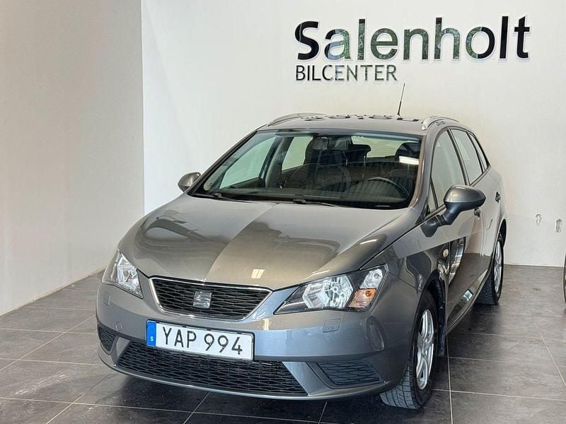 Mörkgrå Begagnad 2015 Seat Ibiza ST Style Kombi | 69 900 kr (Marknadspris) - Bild 1/4