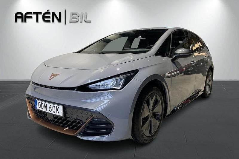Grå Begagnad 2023 Cupra Born Halvkombi | 254 800 kr (Marknadspris) - Bild 1/3