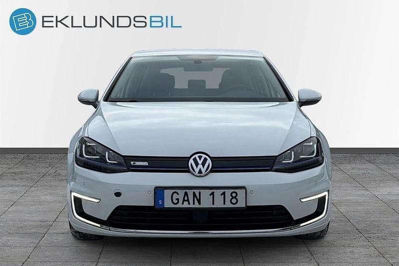 Begagnad VW e-Golf 85 kW (116 HK) 2014 Vit Halvkombi