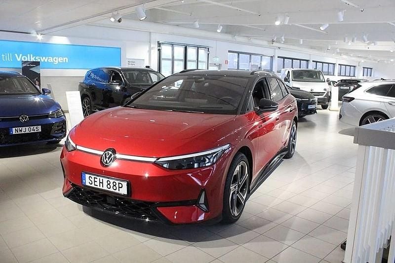 Röd Begagnad 2024 VW ID.7 GTX Kombi | 639 000 kr (Lite dyr) - Bild 1/4