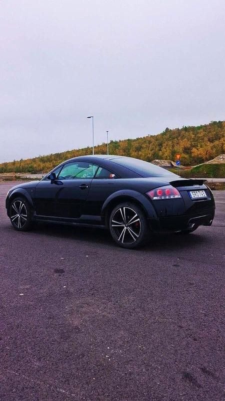 Svart Begagnad 2000 Audi TT Sportkupé | 36 000 kr (Bra pris) - Bild 1/4