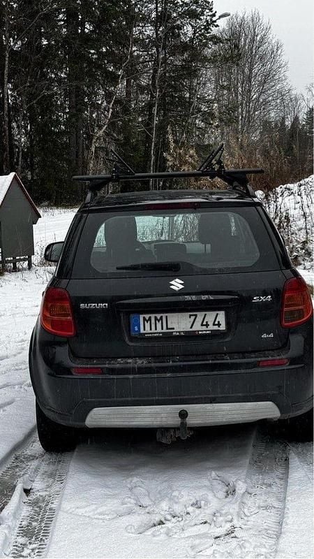 Begagnad 2007 Suzuki SX4 SUV | 30 000 kr (Marknadspris) - Bild 1/4