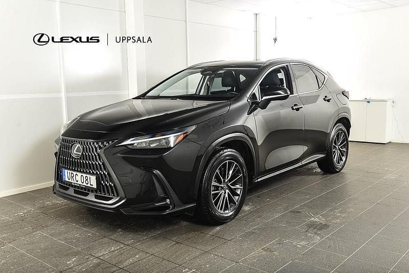 Begagnad Lexus NX450h+ Business Edition 309 HK (227 kW) 2024 Svart SUV